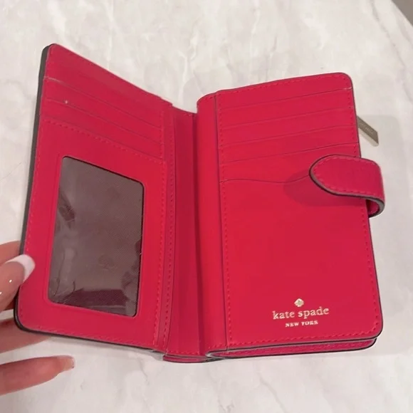 🔥NWOT Kate Spade Vibrant Pink Clutch🔥